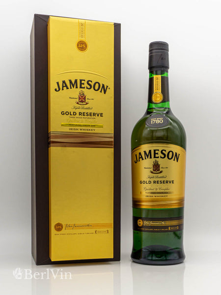 Whisky Jameson Gold Reserve Blended Whisky mit Verpackung Frontansicht