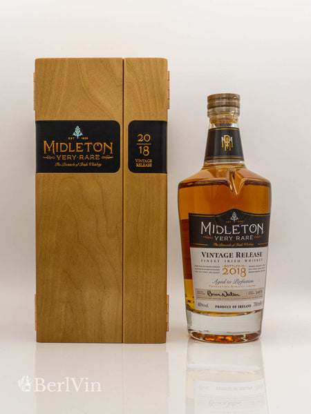 Whisky Midelton 2018 mit Verpackung Frontansicht